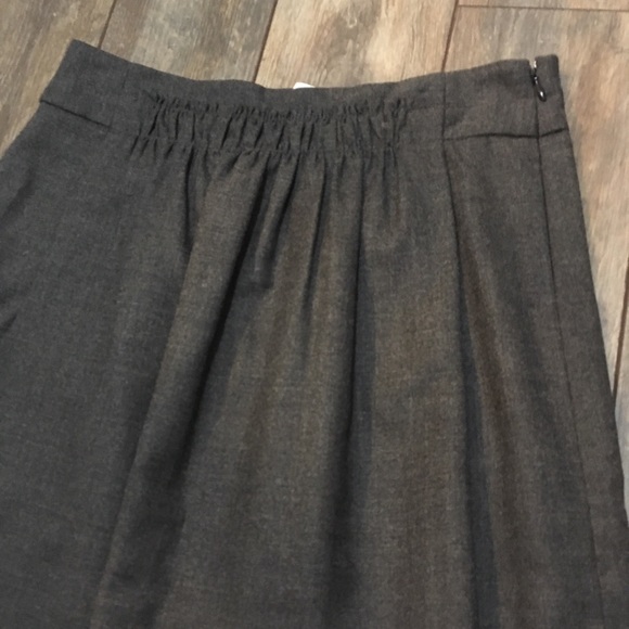 ⬇️ J Crew gray wool skirt W/ pockets 2 - Picture 4 of 5